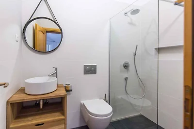 Ferienwohnung modern ausgestattet mit Pool