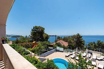 Ferienwohnung mit einen Balkon und Meerblick