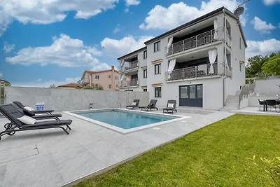 Villa mit Klimaanlage und Pool