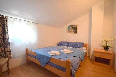 Ferienwohnung in Mansarde mit Meerblick