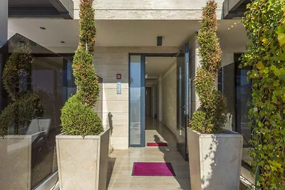 Ferienwohnung mit Terrasse und Aussenpool