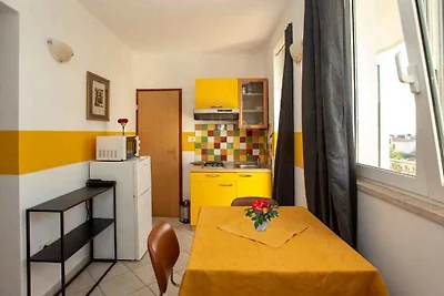 Ferienwohnung mit Klimaanlage und Balkon