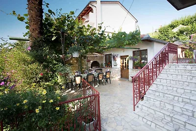 Ferienwohnung mit Grill und Garten