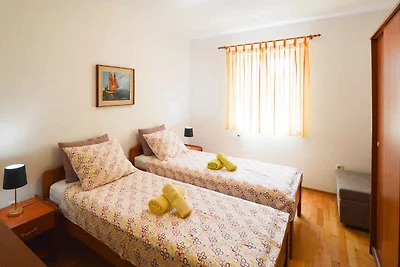 Ferienwohnung mit Terrasse und Klimaanage