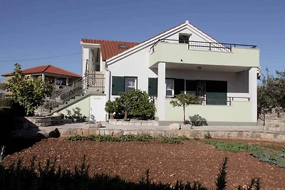 Ferienwohnung mit Klimaanlage und Terrasse in