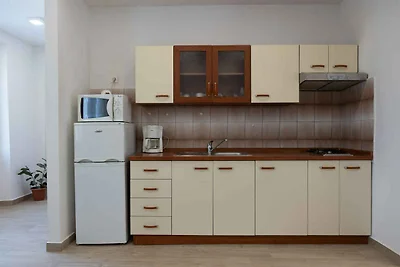 Ferienwohnung sa terasom u blizini mora
