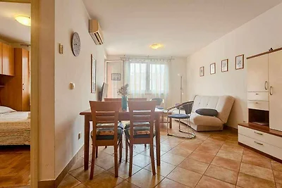 Ferienwohnung mit Balkon und Klimaanlage