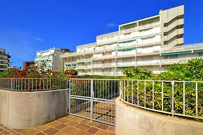 Ferienwohnung mit Balkon, Internet und Pool