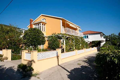 Ferienwohnung mit SAT-TV und grosser Terrasse