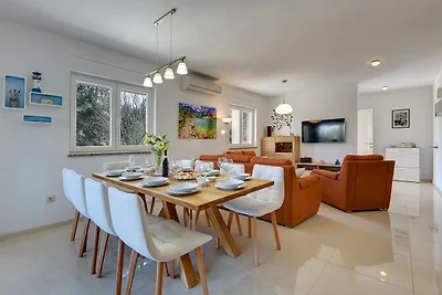 Ferienhaus mit Terrasse und Klimaanlage