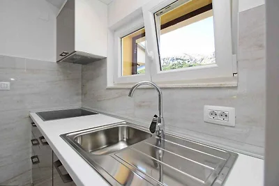 Ferienwohnung modern eingerichtet nur 300 m v