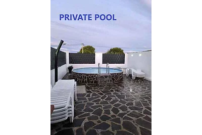 Ferienwohnung mit Terrasse und Aussenpool