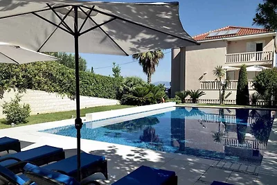 Ferienwohnung mit Garten und Klimaanlage und
