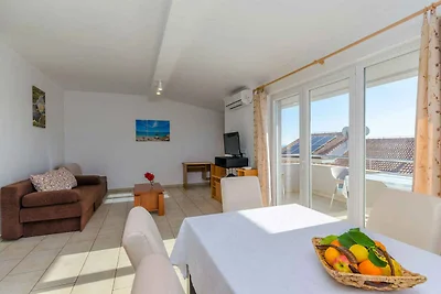 Gemütliche Ferienwohnung Modric mit Meerblick