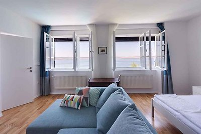 Ferienhaus am Wasser mit direktem