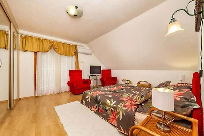 Ferienhaus in Strandnähe mit schönem Garten u