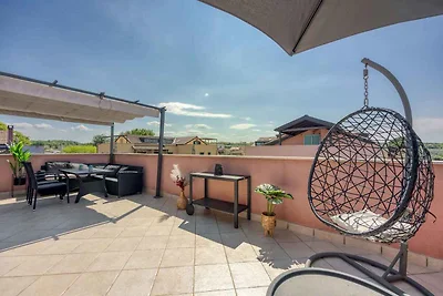 Ferienwohnung mit Pool und Dachterrasse