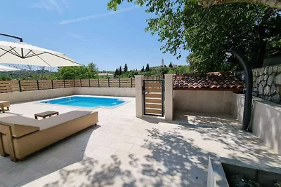 Ferienhaus mit Klimaanlage und Pool
