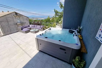 Ferienhaus mit Aussenpool
