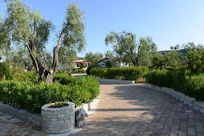 Bungalow mit Pool und Barbeque