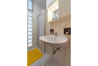 Ferienwohnung mit Pool und Balkon