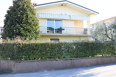 Ferienwohnung mit grossem Garten