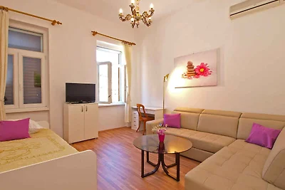 Ferienwohnung mit Klimaanlage und Terrasse