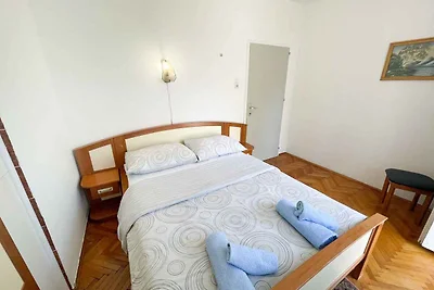 Ferienwohnung mit Balkon und Klimaanlage
