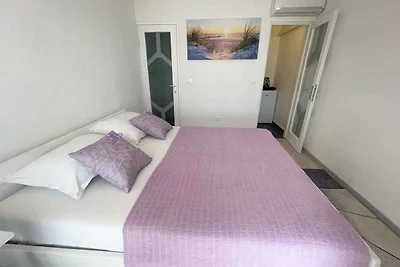 Studio mit Balkon und Aussicht