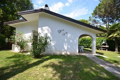 Bungalow mit Garten und Klimaanlage