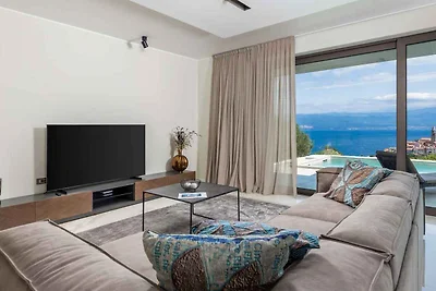 FerienHaus mit Pool und Meerblick