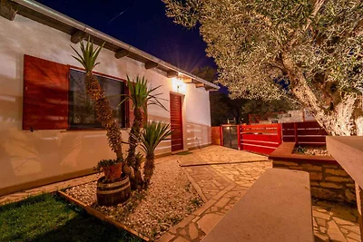 Bungalow mit Aussenpool