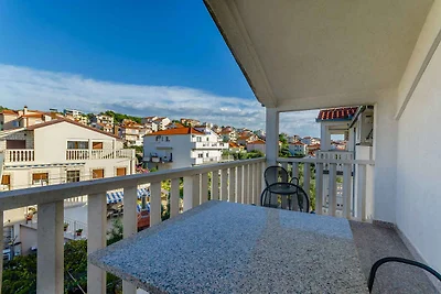 Komfortable Ferienwohnung Jadran mit Balkon u