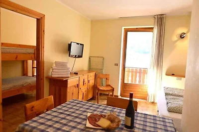 Ferienwohnung mit Balkon und WIFI