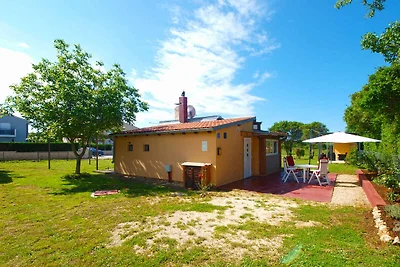 Ferienhaus mit Terrasse und Klimaanlage
