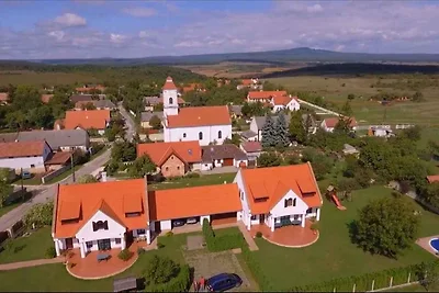 Ferienhaus mit Pool und Klimaanlage