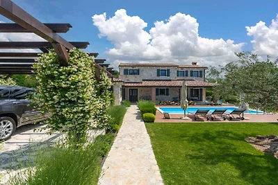 Villa mit Klimaanlage und Pool