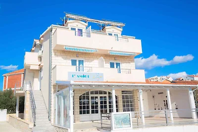 Appartamento Vacanza con famiglia Rogoznica