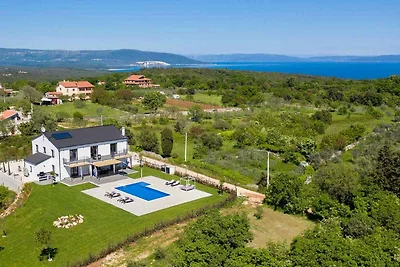 Villa mit Klimaanlage und Pool