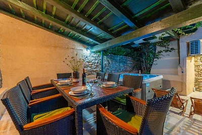 Ferienhaus mit grosser Terrasse und 2 Bäder