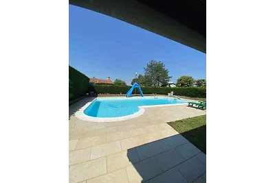 Ferienhaus Einzelvilla mit Swimmingpool
