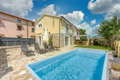 Ferienhaus mit Privatpool und Klimaanlage