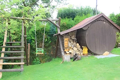 Ferienhaus mit Kamin und Garten