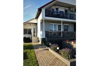 Ferienwohnung mit grossem Garten