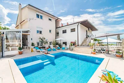 Ferienwohnung mit Klimaanlage und Pool