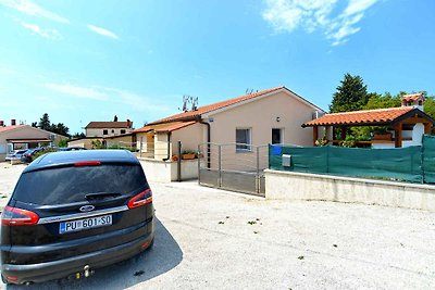 Ferienhaus mit Sonnenterrasse und Grillplatz