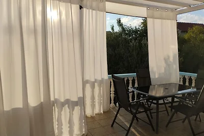 Ferienwohnung mit Terrasse und WLAN