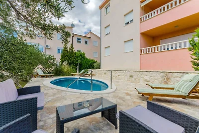 Holiday flat family holiday Okrug Gornji