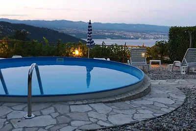 Ferienhaus mit Meerblick und Pool