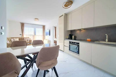Ferienwohnung Mira Residence, 4 Personen